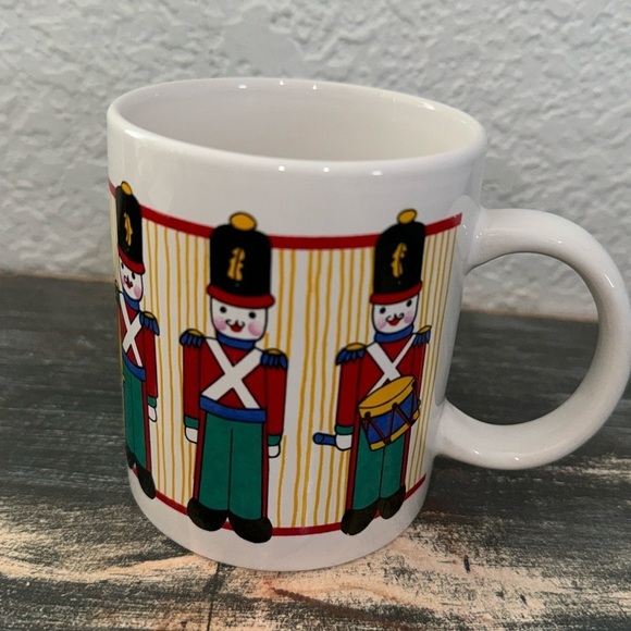 F-2 Vintage Christmas Coffee Cup / Mug Toy Soldiers - Picture 1 of 6